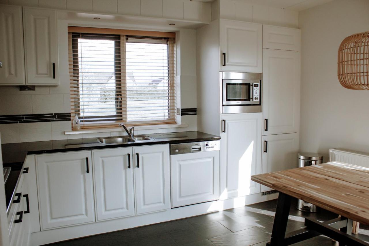 Luxus Familienvilla Mit Jacuzzi & Sauna 2 Tzummarum Exterior foto
